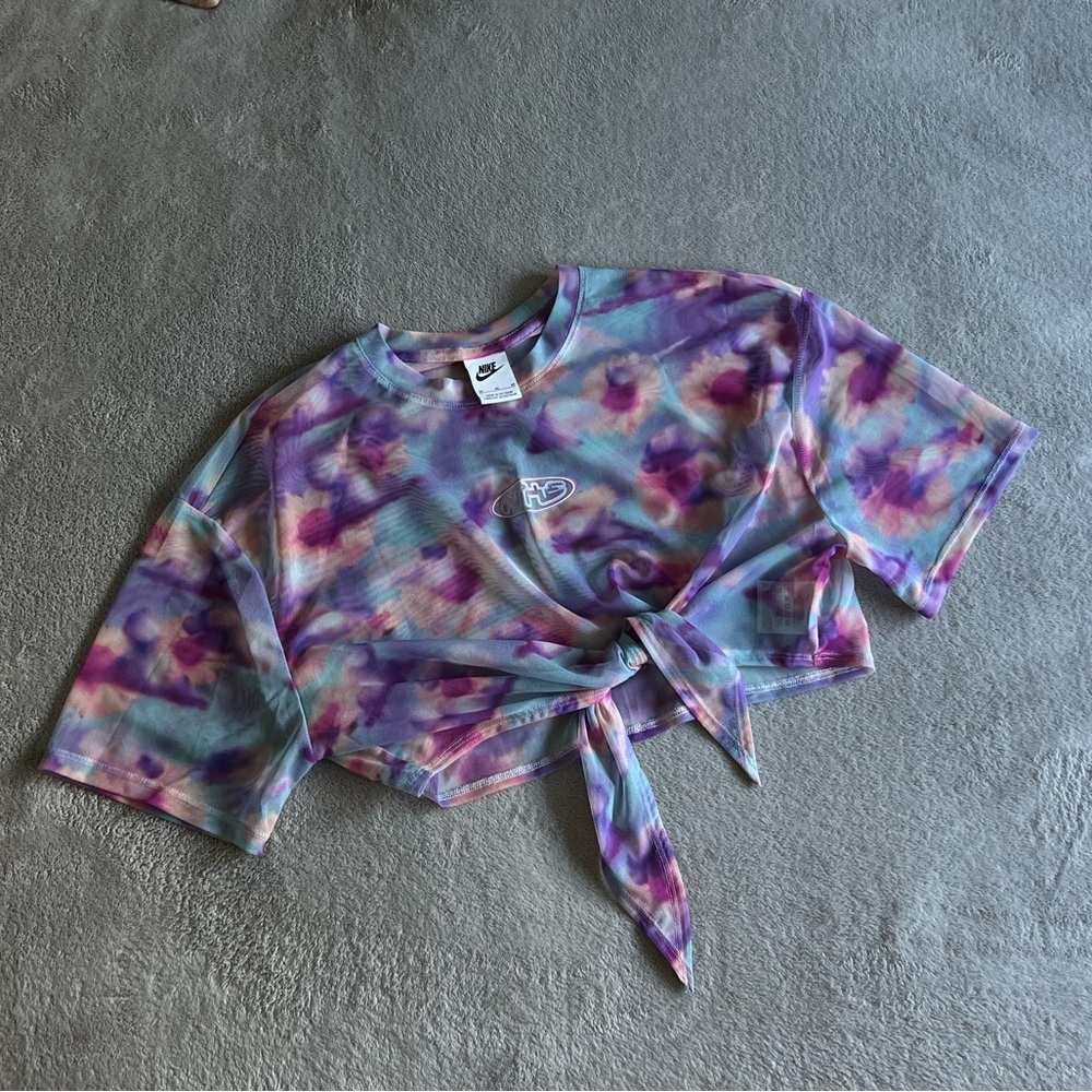 Nike Cropped Tie Top